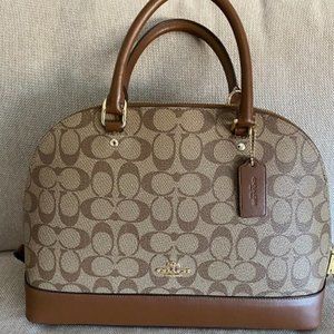 Coach Signature Sierra Satchel (F58287)